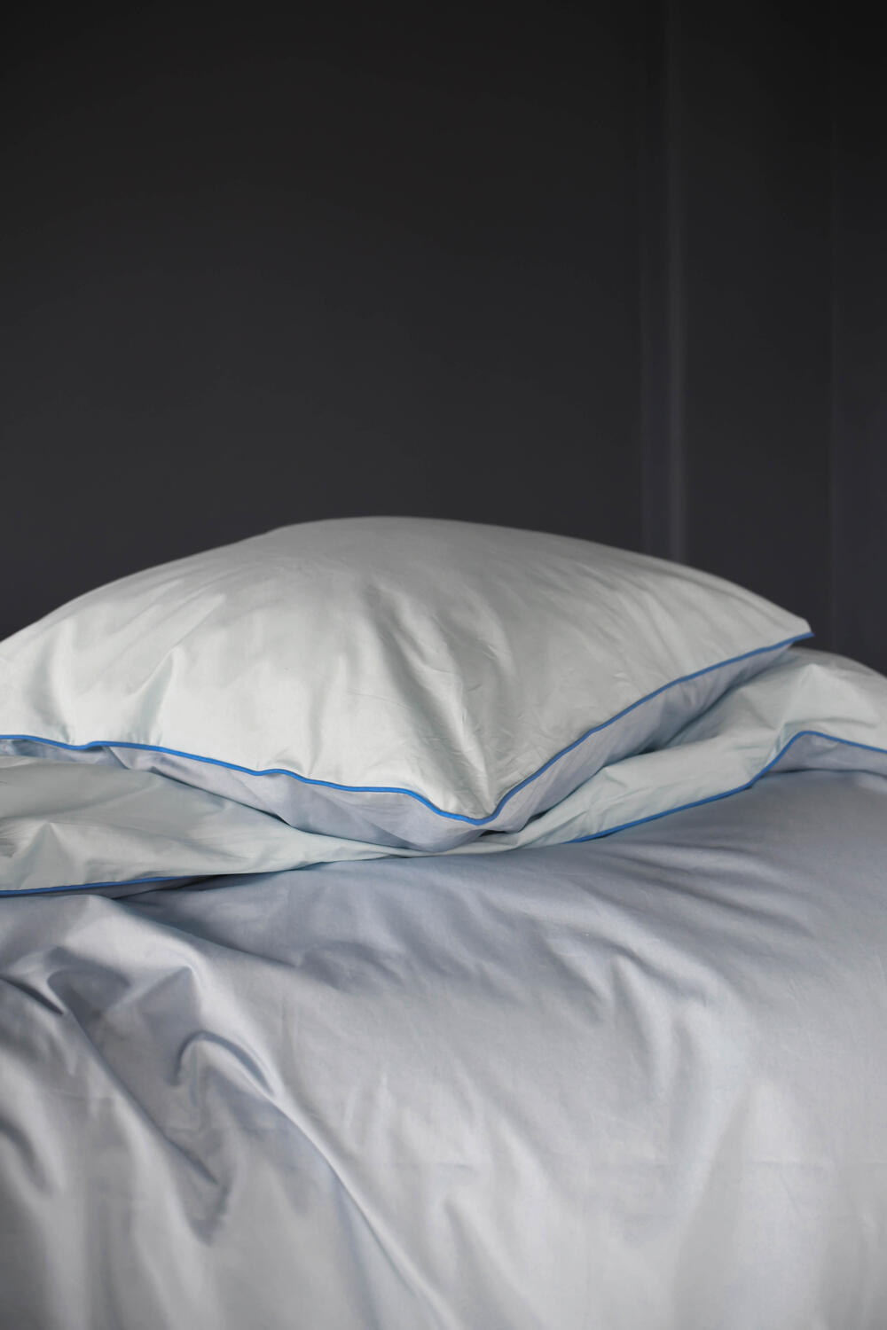 Color Combo sengesæt - lyseblå/marineblå